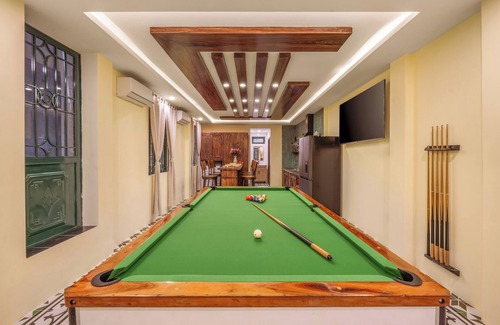 An Hai Đong Villa | 4BR 5BTH with sauna & jacuzzi, billiard only 5' to My Khe beach & walking bridge