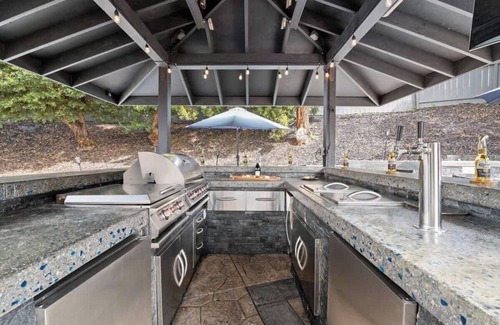 Linda Vista House | 4BR Luxury w/Pool, Spa & Sauna
