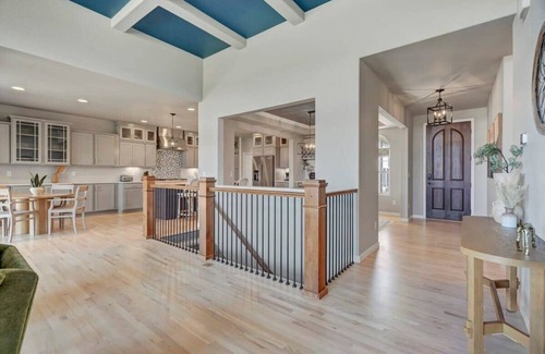 Monument House | 4BR Mountain views - Pool Table