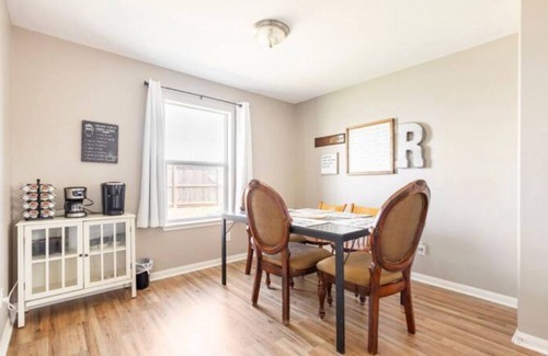 La Marque House | 4BR Near Galveston, Kemah NASA, Recently Rehabbed