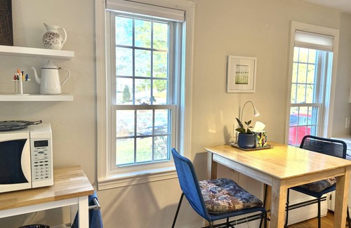 Newbury House | 4BR near Plum Island & Newburyport, sleeps 8