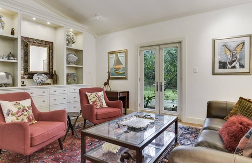 West Lake Hills House | 4th Nt Free* I Above Chaparral I Groups I 5mi to Downtown|Pool&Spa IRoof Deck