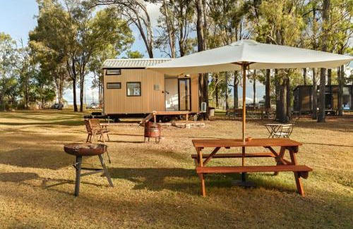 Jimboomba House | 5 Acre Retreat Jimboomba Loft by Tiny Away