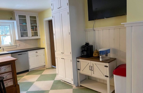 Cable House | 5 acres on trails with a private Sauna House