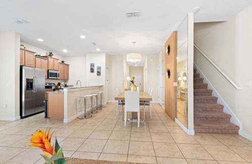 Lindfields House | 5 BD/4 BA Private Pool! Paradise Palms (8839 CP)