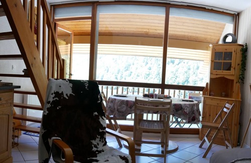 Gabas Apartment | 5-bed apartment with superb view of Lake Artouste