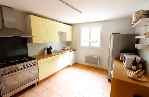 Augignac Villa | 5-bed house with pool in Dordogne, walk to beach and restaurants