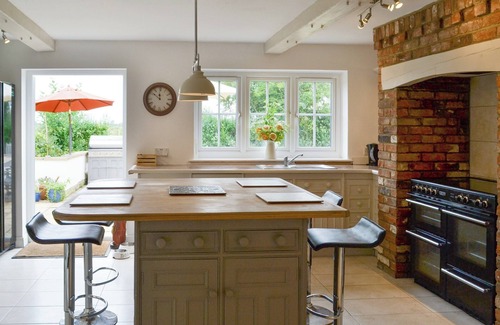 Tilney Fen End Cottage | 5 bedroom accommodation in Tilney St Lawrence, near Kings Lynn