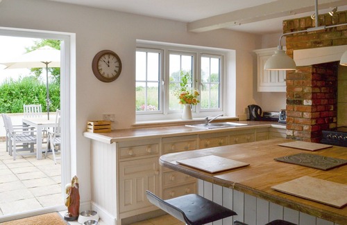 Tilney Fen End Cottage | 5 bedroom accommodation in Tilney St Lawrence, near Kings Lynn