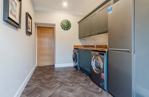 Penicuik Cottage | 5 bedroom accommodation in Penicuik