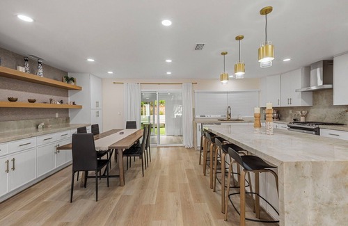 University City House | 5 bedroom house in marvelous San Diego with AC, WiFi. Enjoy your stay