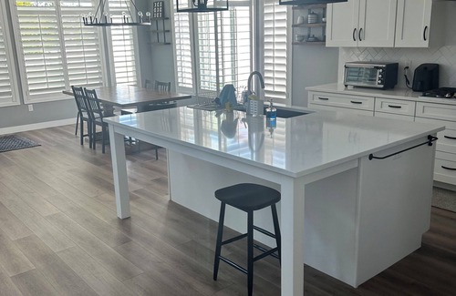 American Fork House | 5-bedroom house near I-15 with fitness room in lovely American Fork