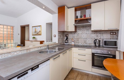 Skrbcici House | 5 bedroom nice home in Pinezici