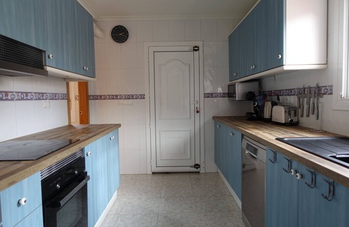 Monforte del Cid Villa | 5 bedroom villa with private pool, large garden, TV, Wifi,