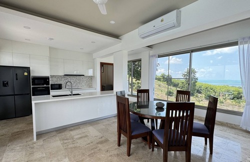 Choeng Mon Villa | 5 BR Sea View Private Pool Sunset & Sunrise Villa Short Walk to Choeng Mon Beach