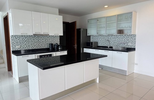 Choeng Mon Villa | 5 BR Sea View Private Pool Villa Short Walk to Choeng Mon Beach