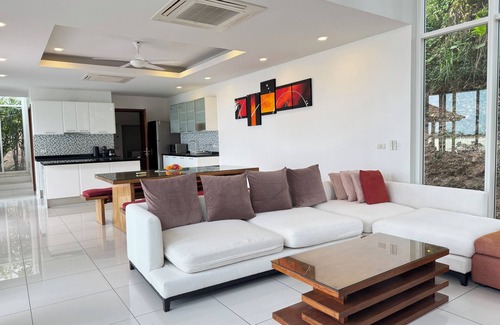 Choeng Mon Villa | 5 BR Sea View Private Pool Villa Short Walk to Choeng Mon Beach