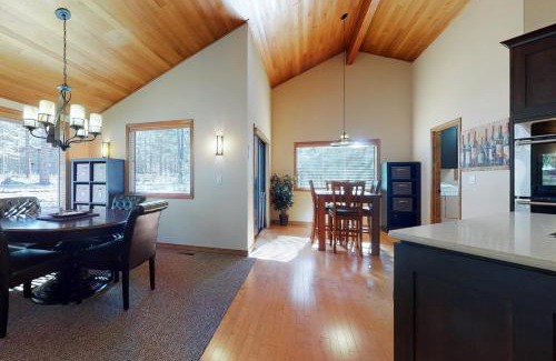 Overlook Park House | 5 Lofty Lane