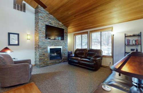 Overlook Park House | 5 Lofty Lane