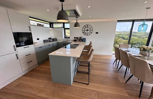 Garn Fadryn Cottage | 5* Luxury Welsh stone Long Cottage with magnificent panoramic views