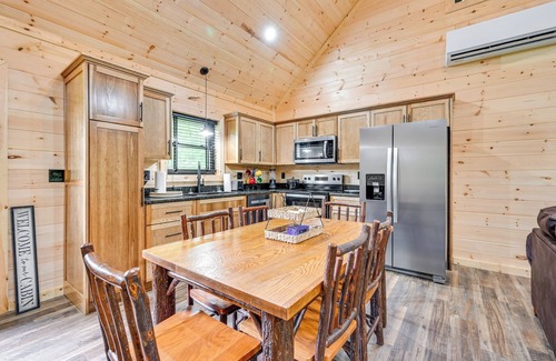 Cave City Cabin | 5 Mi to Mammoth Cave: Peaceful Retreat w/Fire Pit