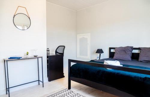 Jussieu Villa | 5 min château Charmante maison et son jardin privé