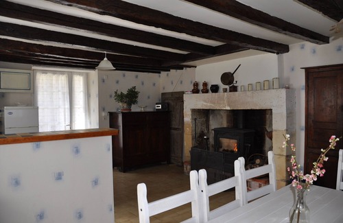 Saint-Crepin-de-Richemont House | 5 minutes from Brantôme, large renovated farmhouse with large shady park.