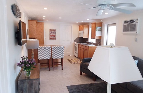 Naples Park House | 5 min to Gulf Beaches. Beach Pass Included! Avail March 2026 (21 nt min).nnn