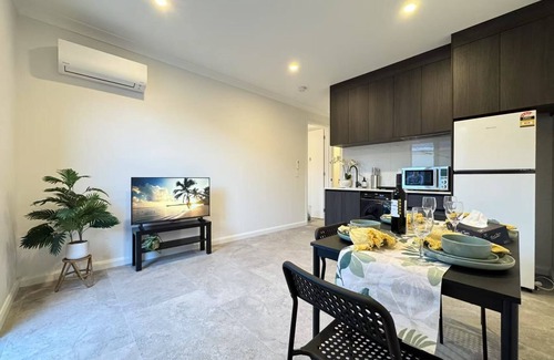 Sunnybank House | 5 mins' Walk to Sunnybank Market Square|2B2B luxe retreat