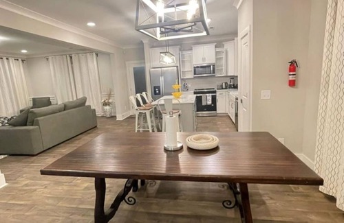 Charlotte House | 5 minutes from downtown charlotte.