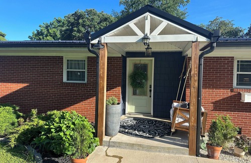 Middlesboro House | 5 minutes from LMU!