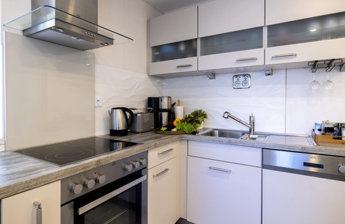 Heiligenwald Apartment | 5 minutes from the pond with great hiking and biking trails