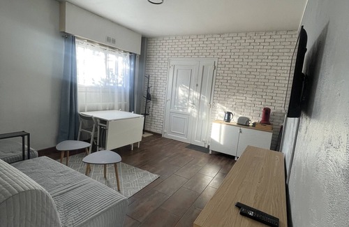 Villeparisis Apartment | 5 minutes from the station. Located between Paris, Disneyland & Asterix
