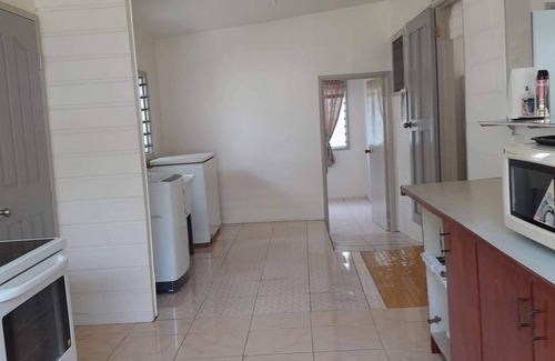Apia House | 5 minutes to City Centre of Apia on Private Estate