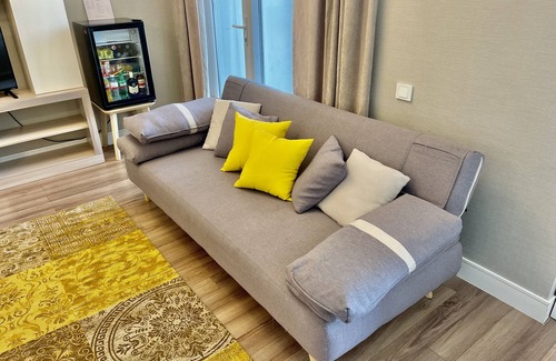 Almaty Apartment | 5 minutes to largest shopping center in Almaty! Best Place