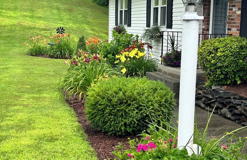 Lyndon Apartment | 5 minutes to well known mountain bike venue n“Kingdom Trails”.