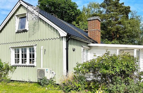 Falkvik House | 5 person holiday home in SÖLVESBORG