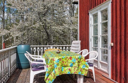 Horn House | 5 person holiday home in HORN