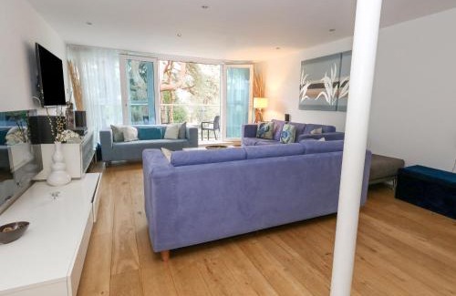 Sandbanks House | 5 Red Sails