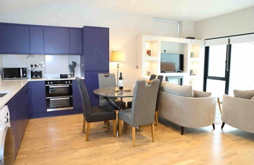 Nenagh House | 5* Self Catering 1 Bed