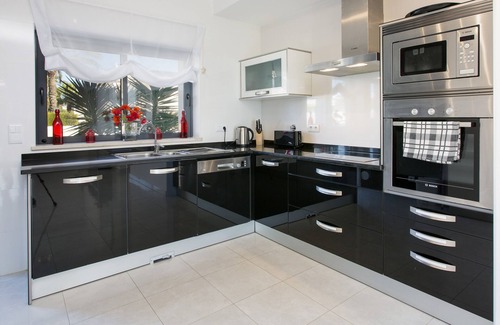 Porto de Mos Apartment | 5* STAR OCEAN VIEW - BEACHSIDE APARTMENT - 2 Pools, Sauna, Jacuzzi Hot Tub, Gym