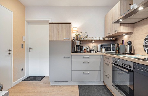 Ebstorf Apartment | 5 Sterne Fewo-Pausendomizil' with Private Terrace, Private Garden and Wi-Fi