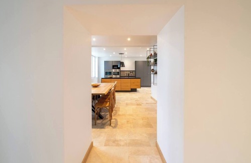 Challans House | 5-suite house downtown