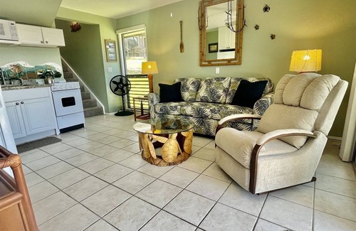 Punaluu Condo | #5 Well Maintained Studio with Ocean Views