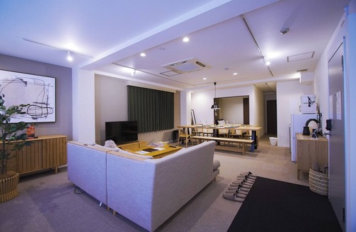 Kita Apartment | 501 Osakas largest 120 square meter private ro/Osaka Ōsaka