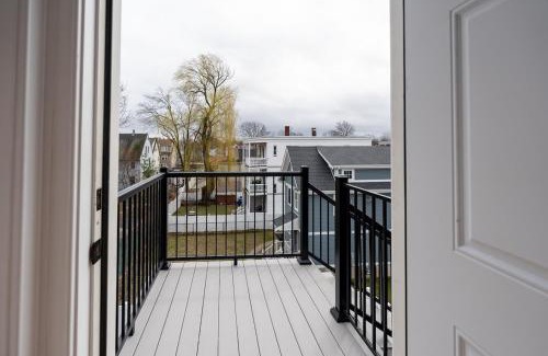 Codman Square Apartment | 558-3 3BR Boston - Modern Nest near Franklin Park