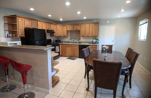 Oakland House | 5br/3ba house near OaklandAirport & RaiderStadium