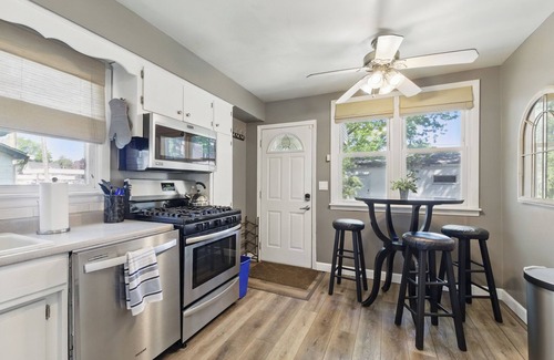 Midway House | 5BR Gem Near Allianz Field + Theater & Backyard