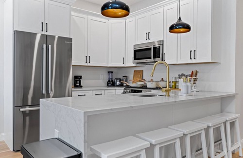 Columbus Park - Andrew Square Apartment | 5BR3B Lux Home Walk to Subway Near Downtown