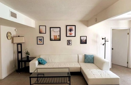 Racquet Club West Villa | 6 Bedroom Desert Oasis with pool, spa, & putt-putt